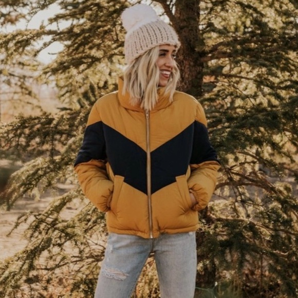 Love Tree Jackets & Blazers - NEW | Love Tree | Roolee | Puffer Jacket | Puffer Coat | Women’s Small